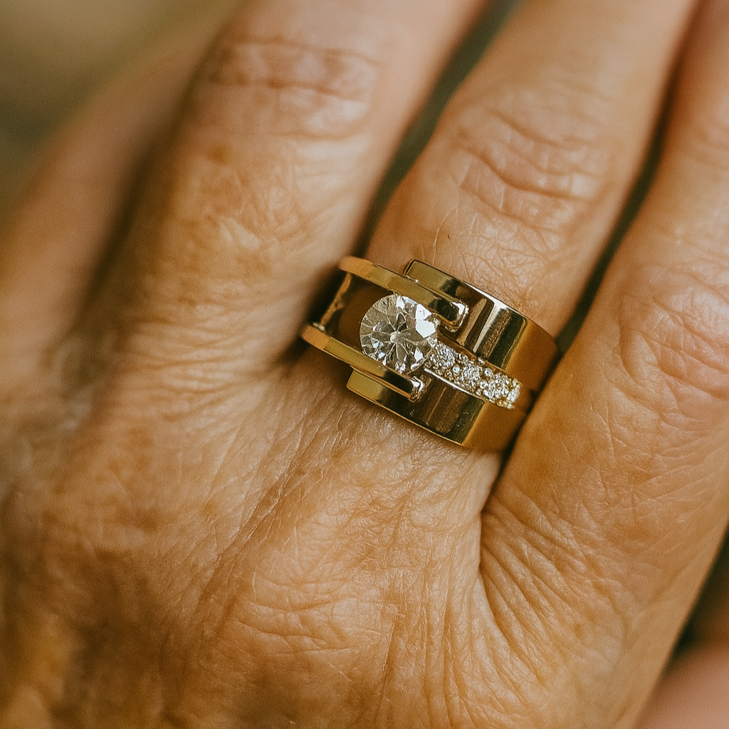 Vintage Irregular Gold Ring With Zirconia