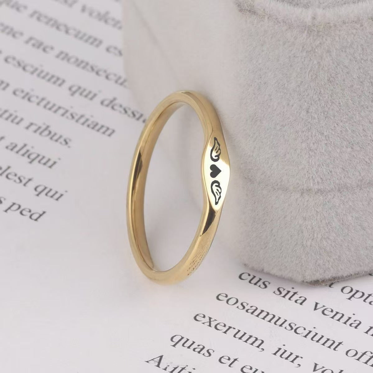 Elegant Gold Heart Ring