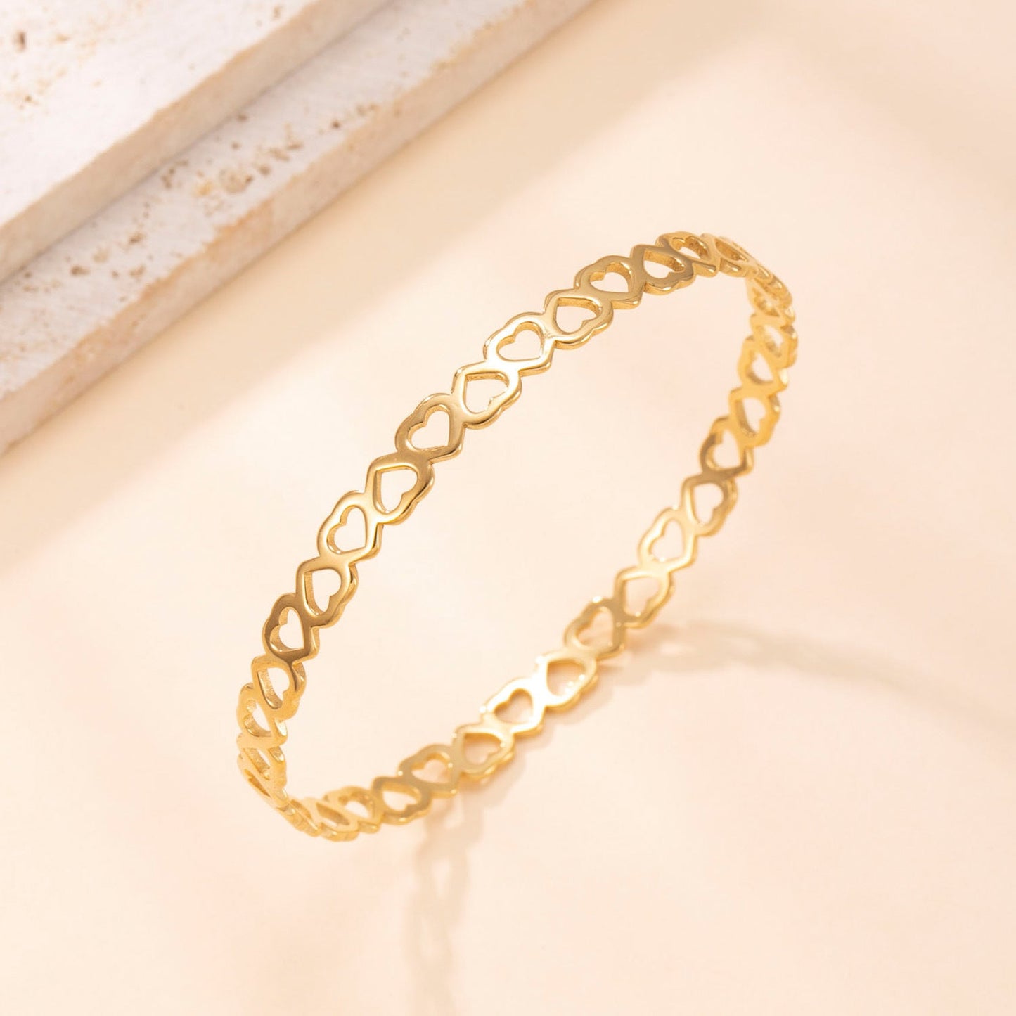 Romantic Gold Heart Bracelet