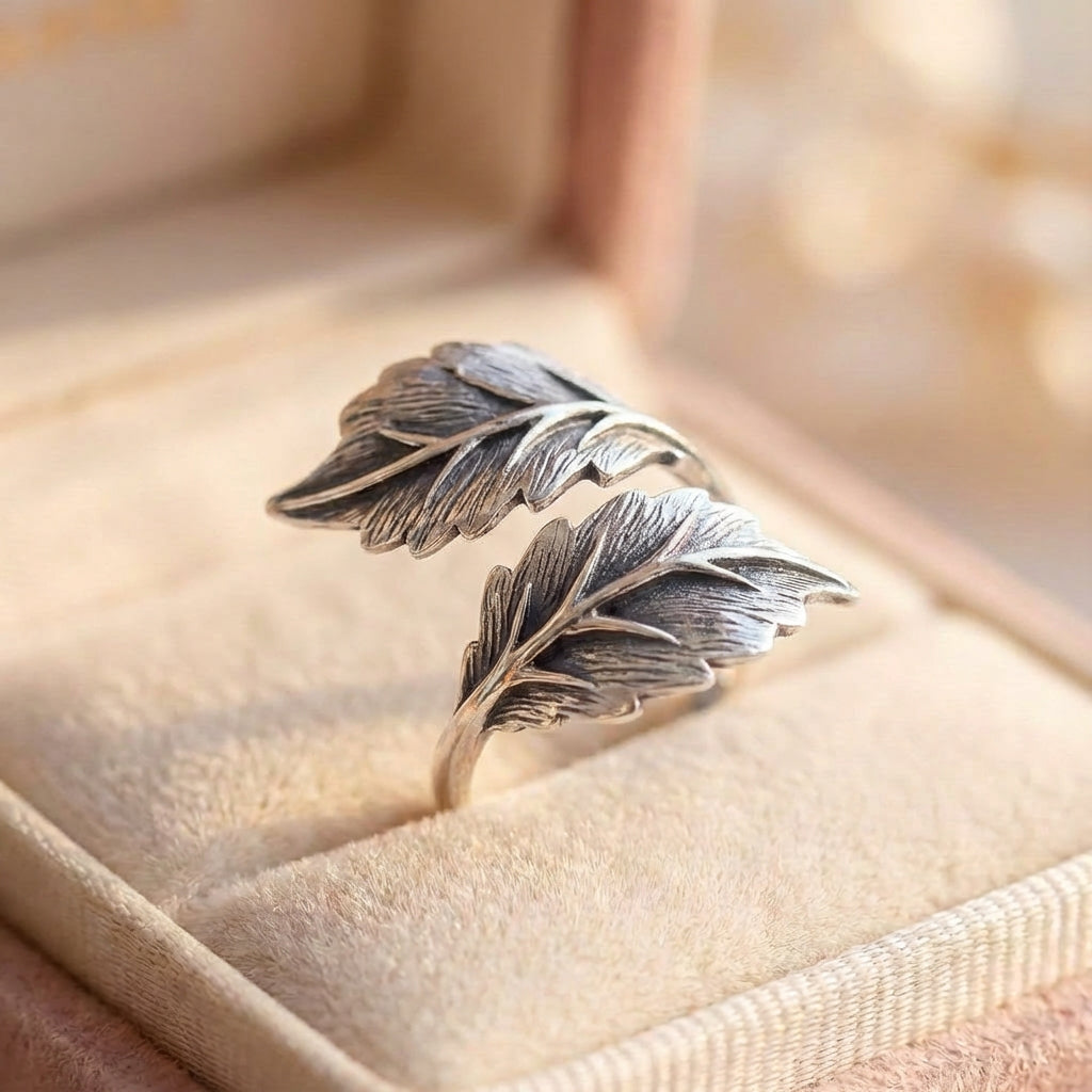 Vintage Leaf Ring