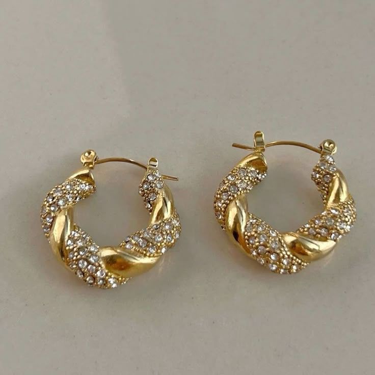 Twisted Golden Bright Hoop Earrings