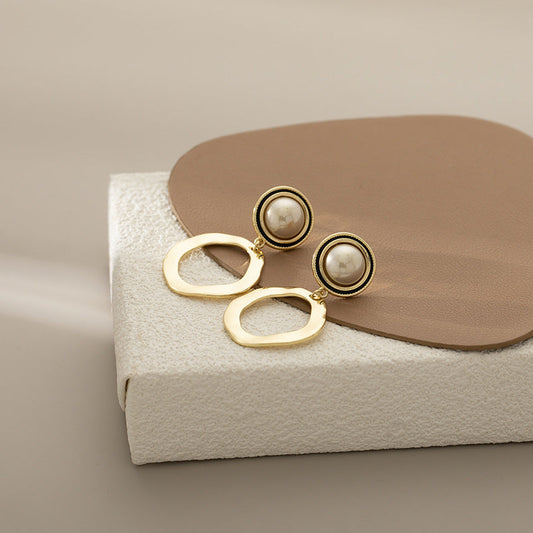 Classic Pearl Drop Earrings