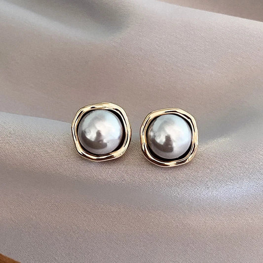 Classic Pearl Earrings