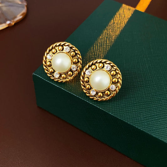 Classic Pearl Earrings