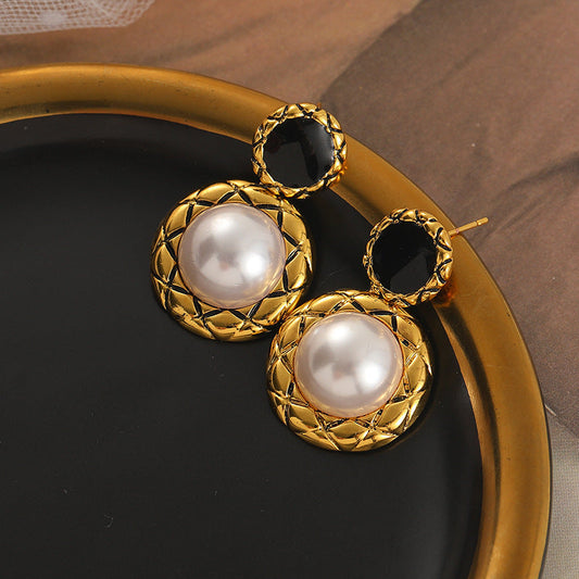 Classic Pearl Earrings