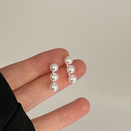Classic Pearl Earrings