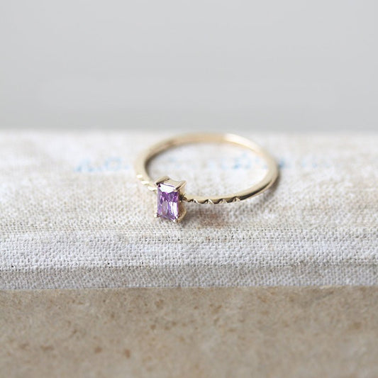 Elegant Amethyst Ring