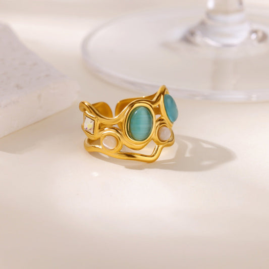 Elegant Aquamarine Gold Ring