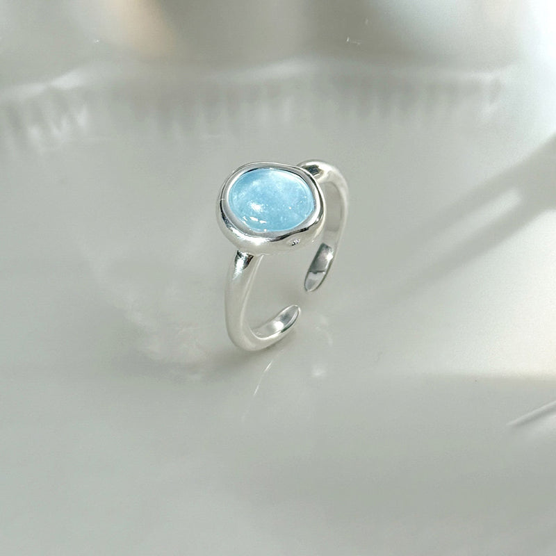 Elegant Aquamarine Ring