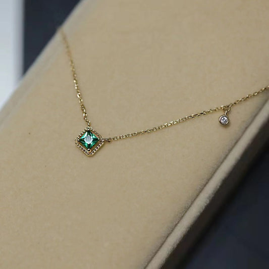 Elegant Emerald Necklace