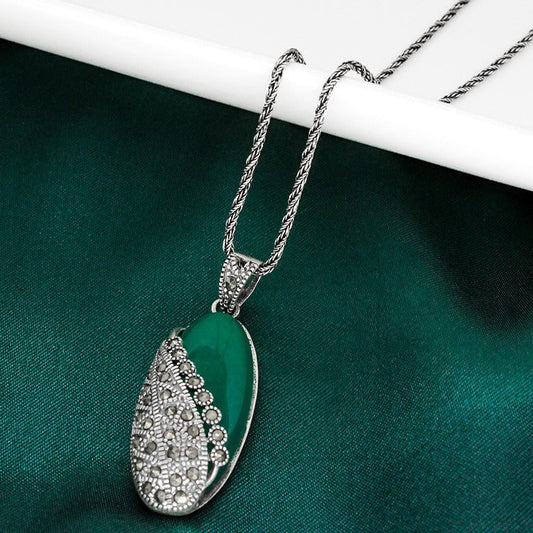 Elegant Emerald Necklace