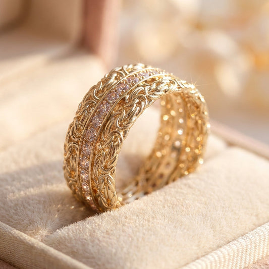 Elegant Filigree Zircon Ring