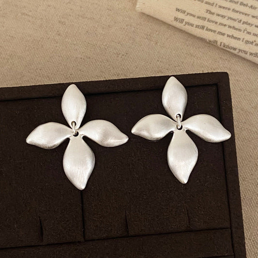 Elegant Flower Earrings