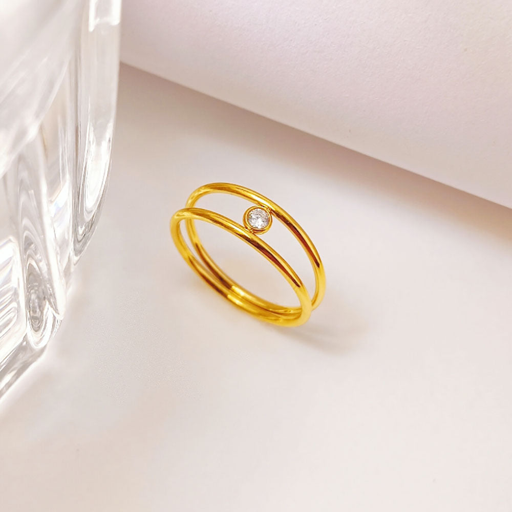 Elegant Gold Diamond Ring