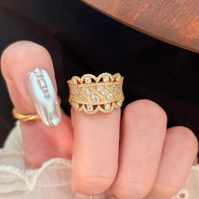Elegant Gold Diamond Ring