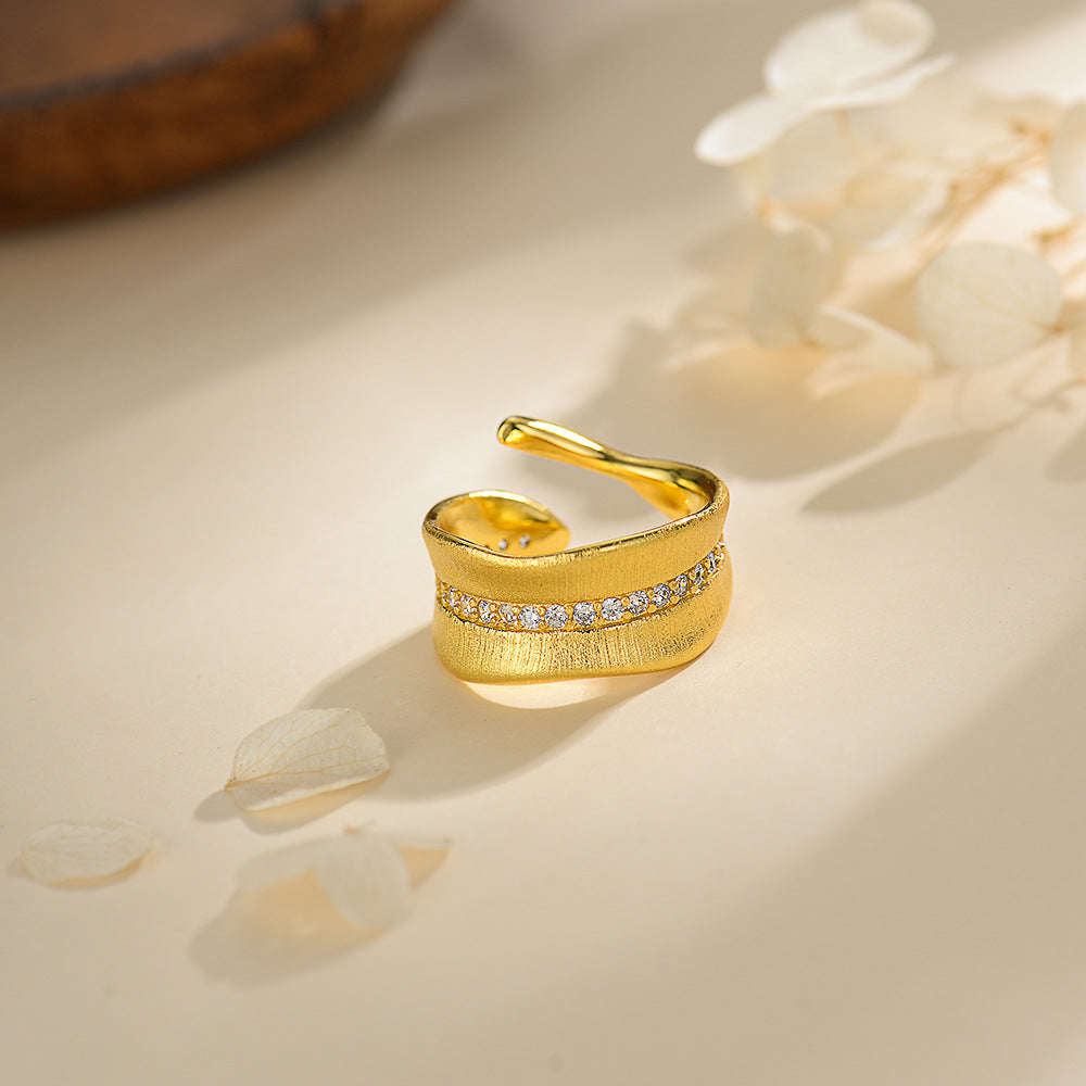Elegant Gold Diamond Ring