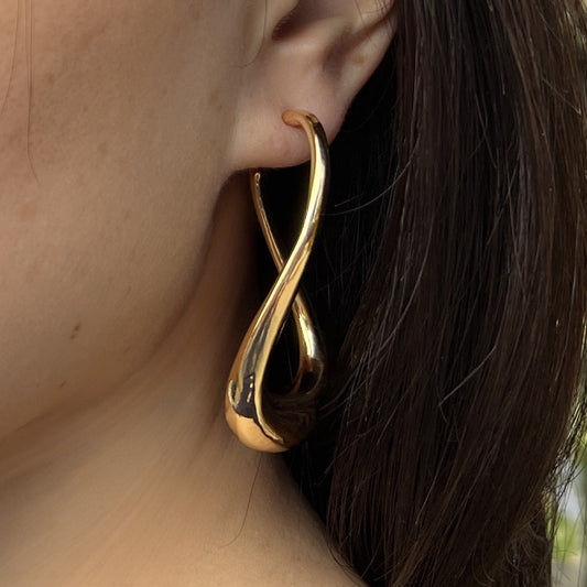Elegant Gold Hoop Earrings