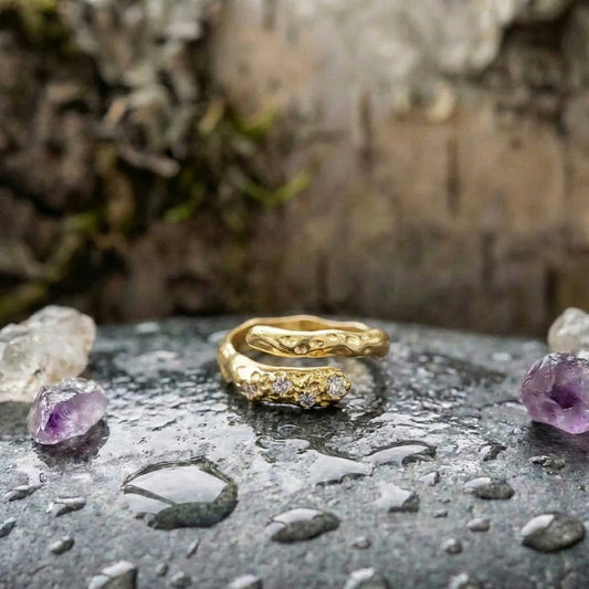 Elegant Gold Zircon Ring