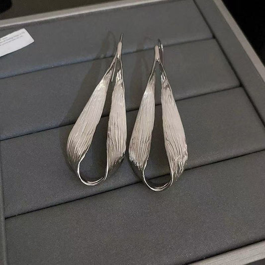Elegant Leaf Earrings
