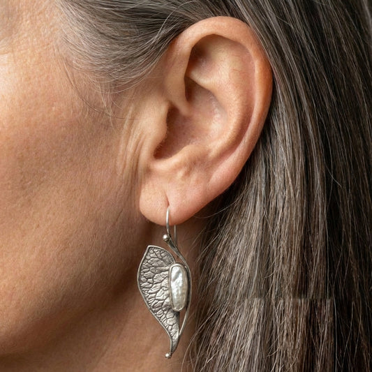 Leaf Pearl Earrings