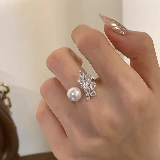 Elegant Pearl Crystal Ring