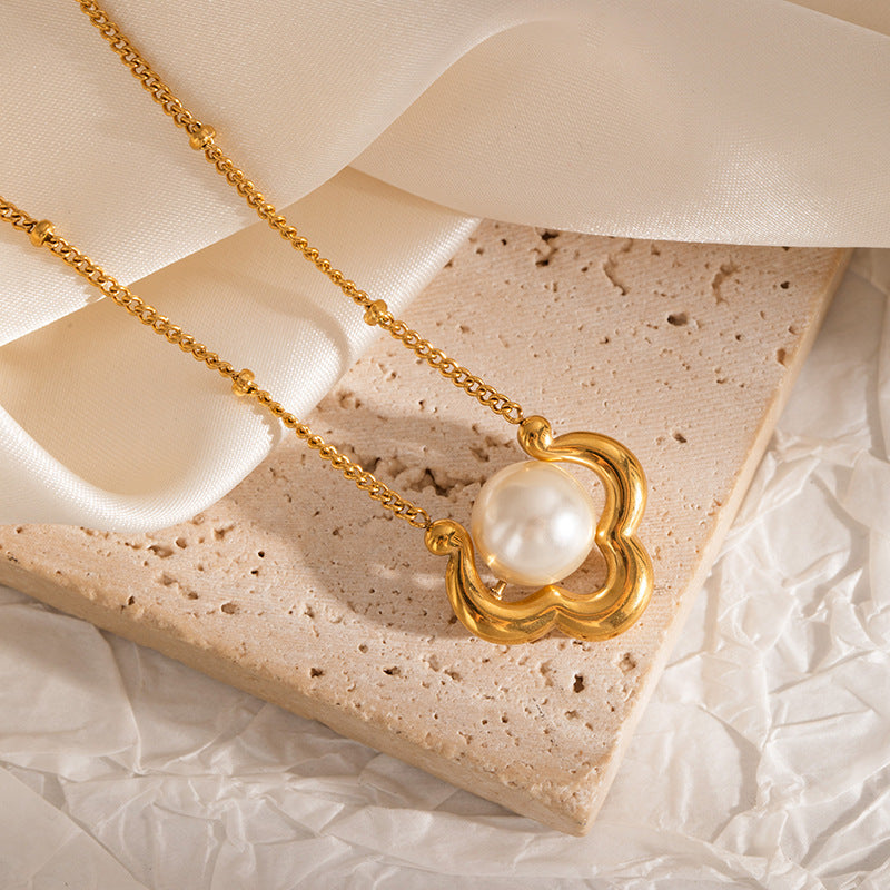 Elegant Pearl Necklace