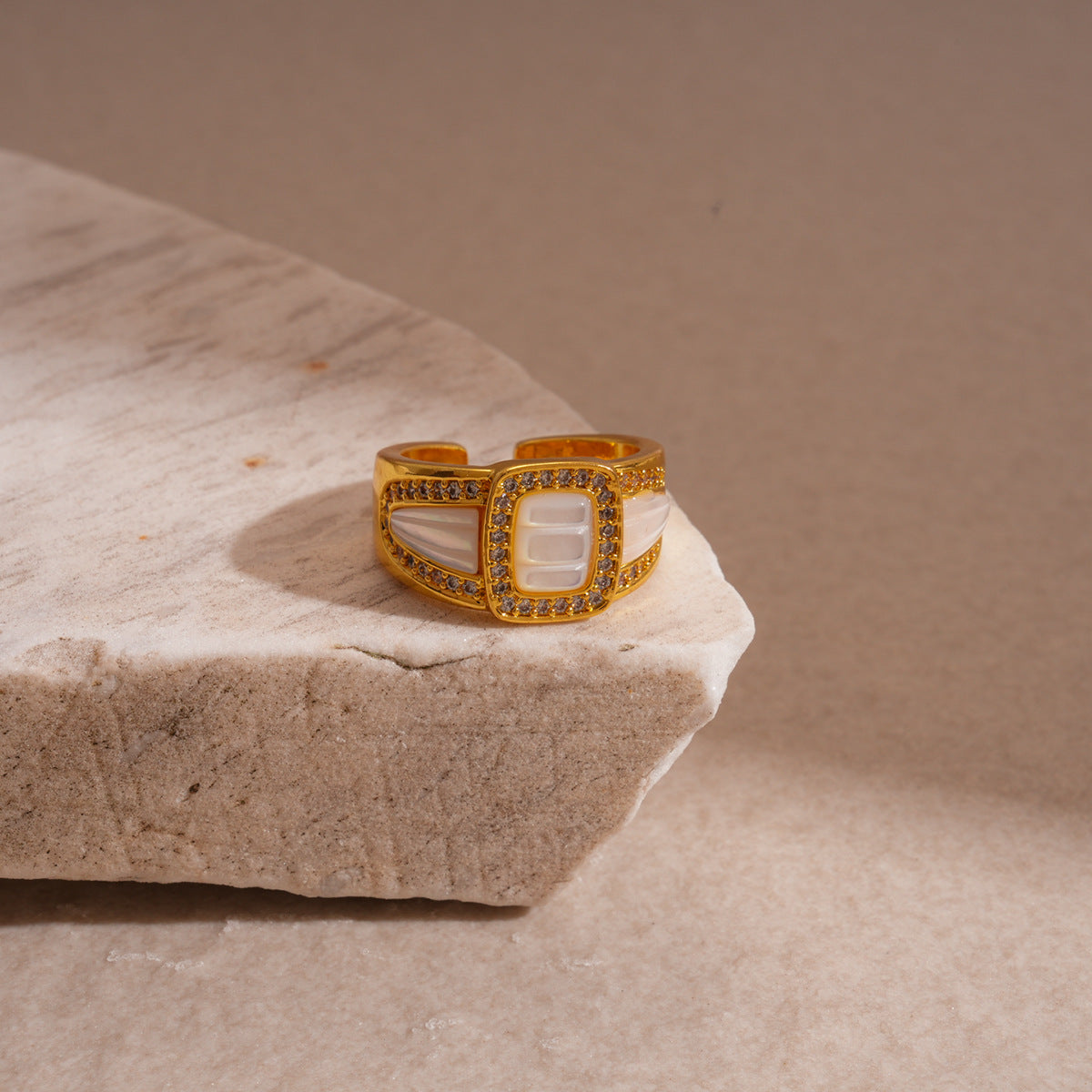 Elegant Pearl Ring