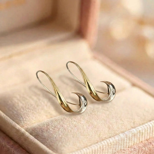 Vintage Dangling Golden Earrings