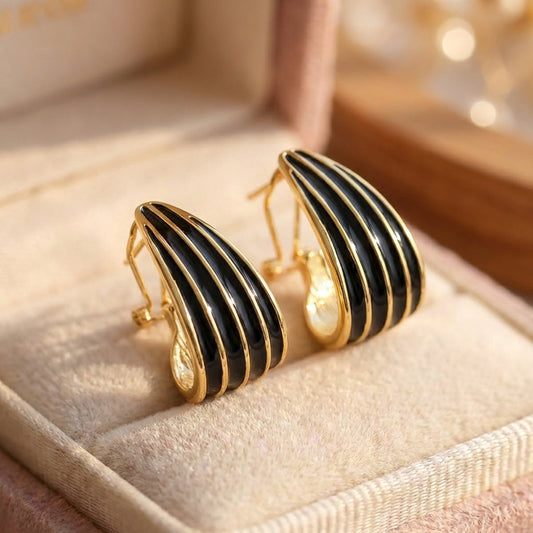Exquisite Black Stud Gold Earrings