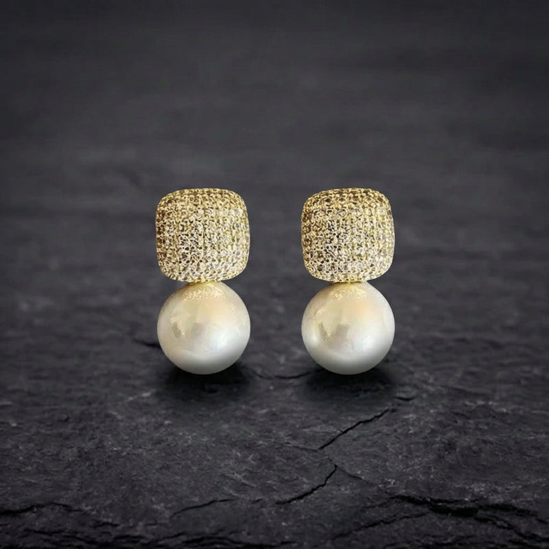 Luxury Shiny Pearl Stud Earrings