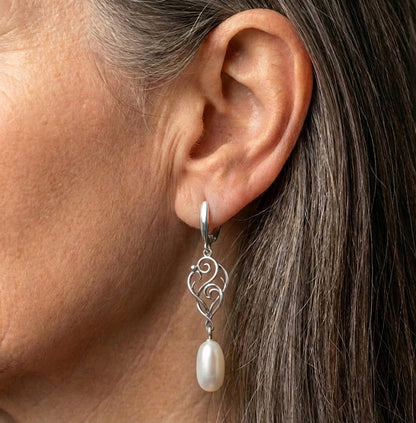 Vintage Pearl Elegant Earrings