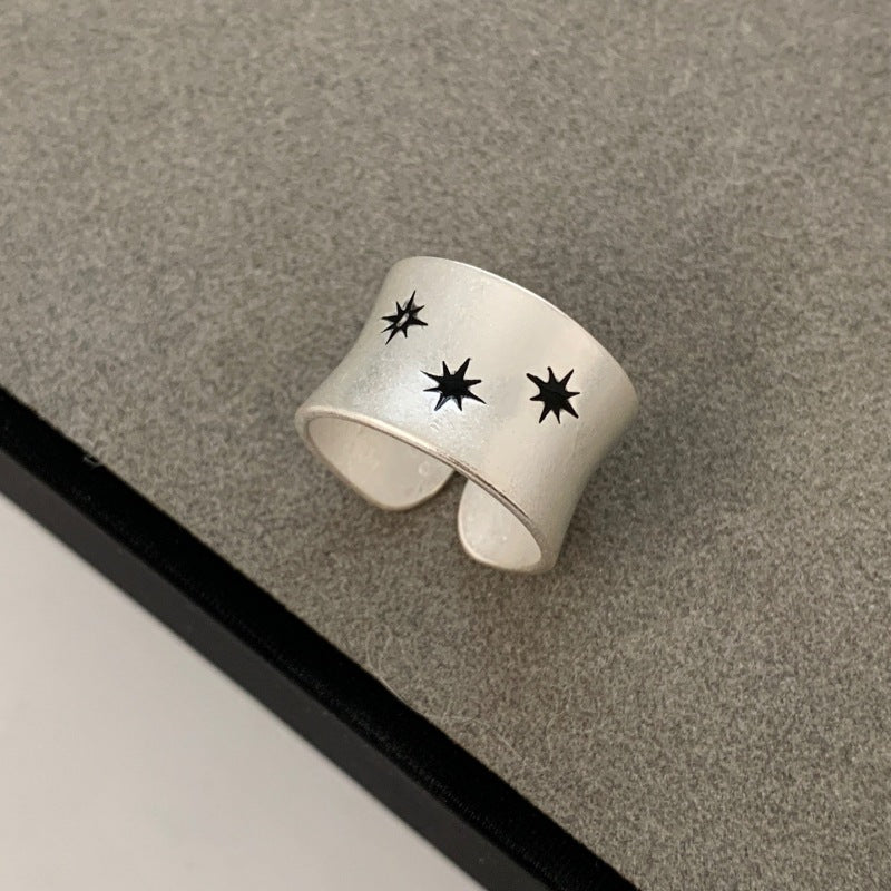 Minimalist Star Ring