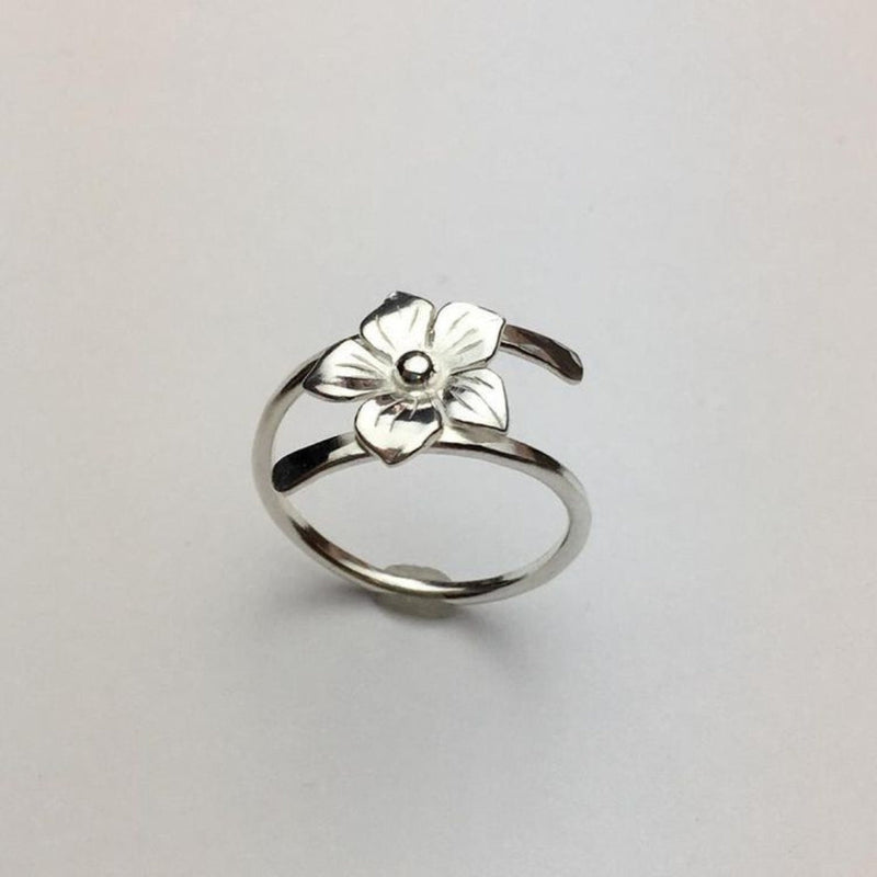 Adjustable Silver Daisy Ring