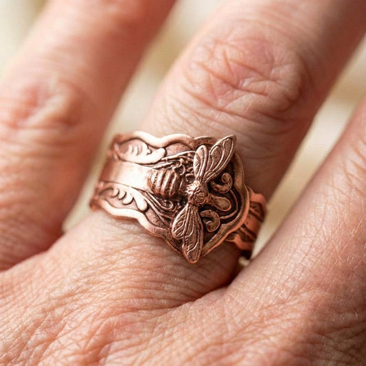 Bee Statement Ring