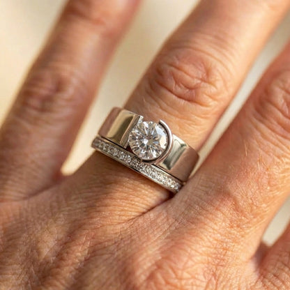 Vintage Bright Zirconia Silvered Ring