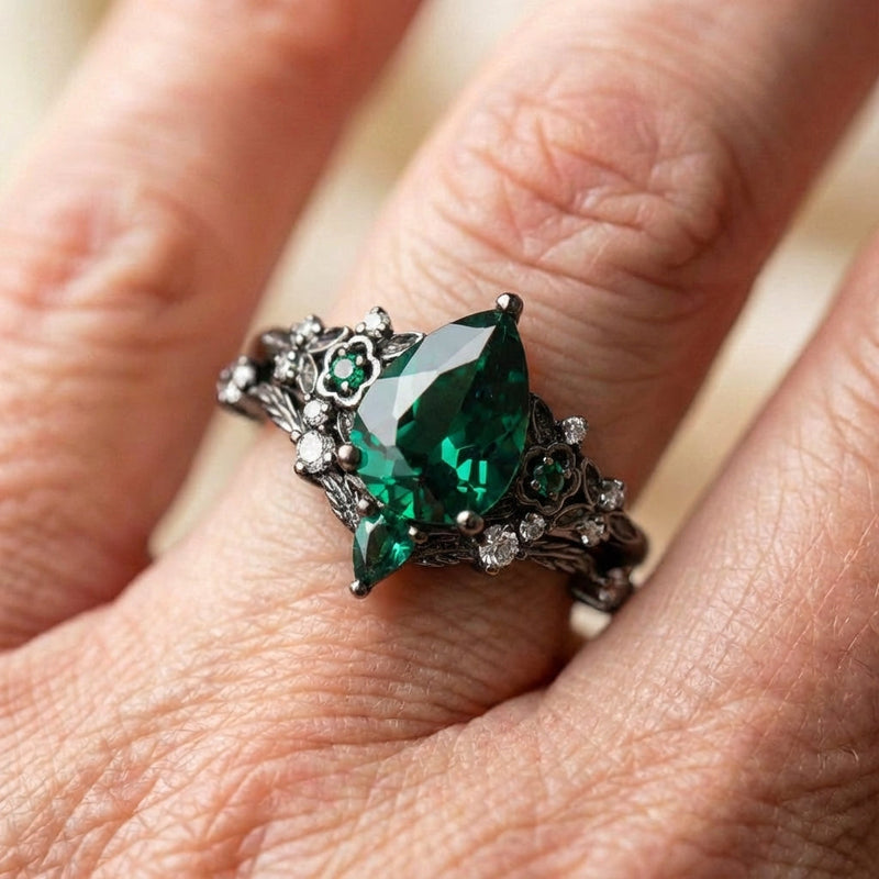Emerald Flower Ring