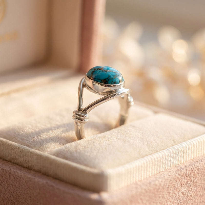 Vintage Exquisite Ethnic Style Green Stone Ring