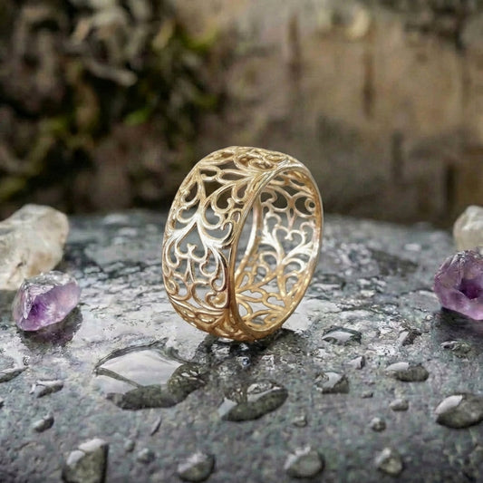 Vintage Golden Hollow Ivy Ring