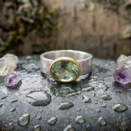Vintage Green Rounded Stone Ring