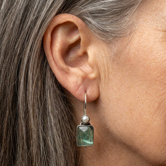 Green Stone Inlaid Pearl Earrings