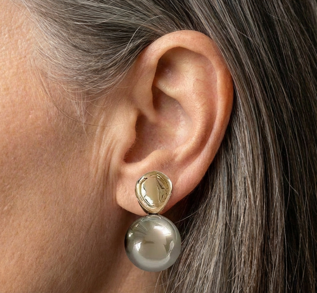 Grey Pearl Earrings