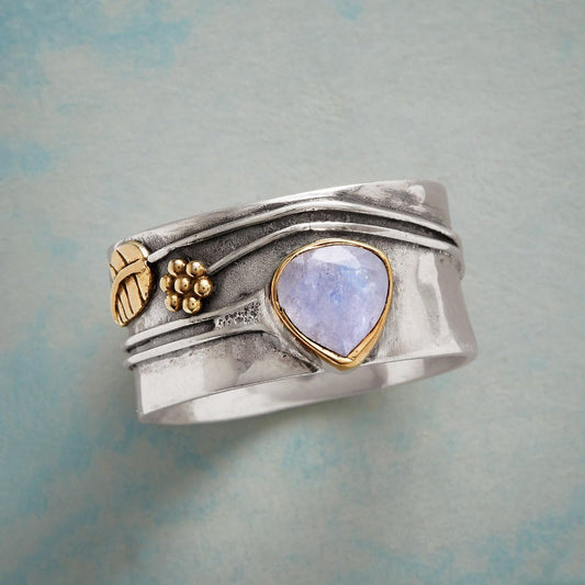 Vintage Moonstone Ring