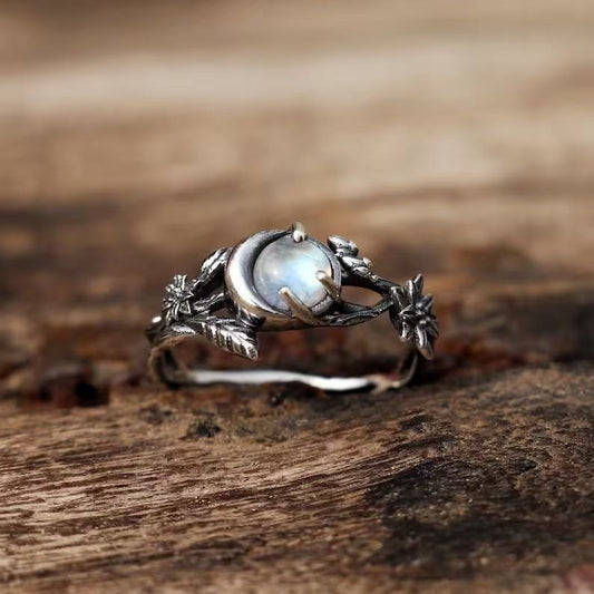 Vintage Moonstone Ring