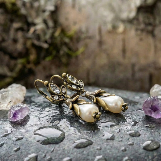 Vintage Pearl Dangling Floral Earrings