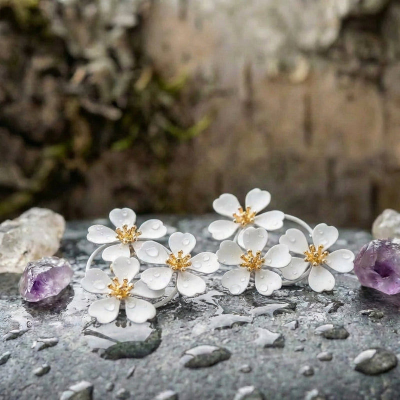 Vintage White Flower Dangling Earrings