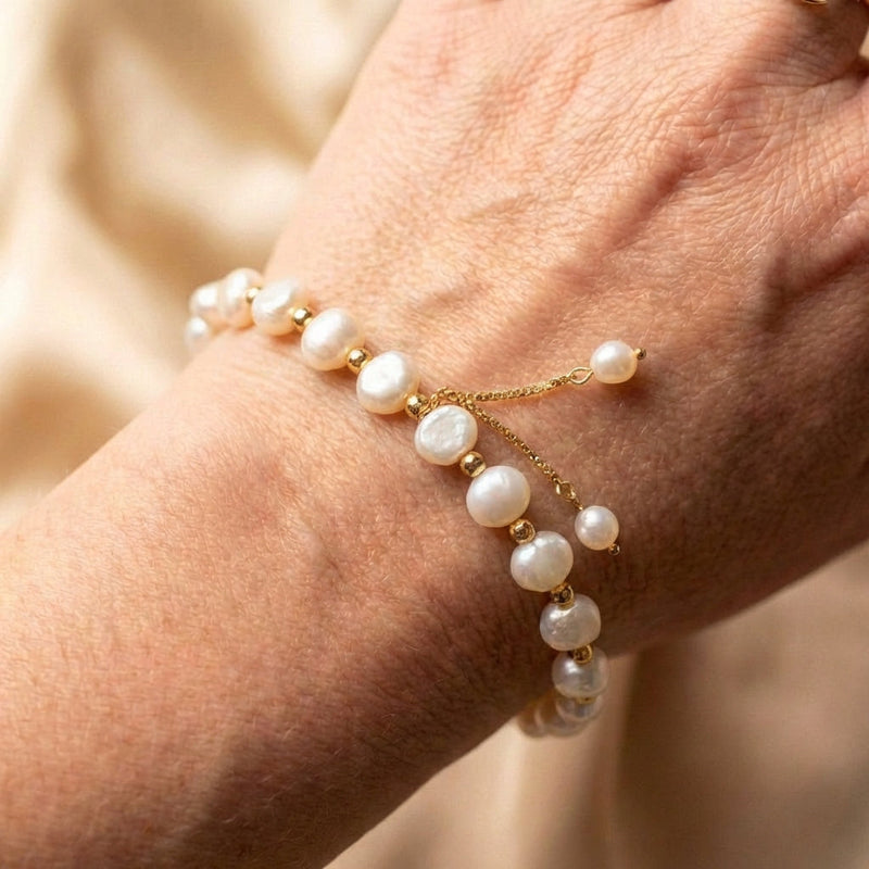 White Pearl & Gold Bracelet