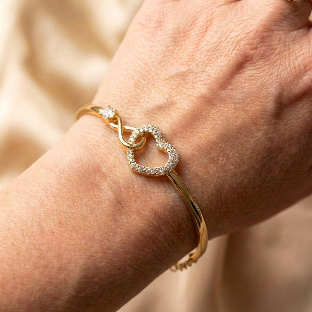 Zircon Heart Hollow Gold Bracelet
