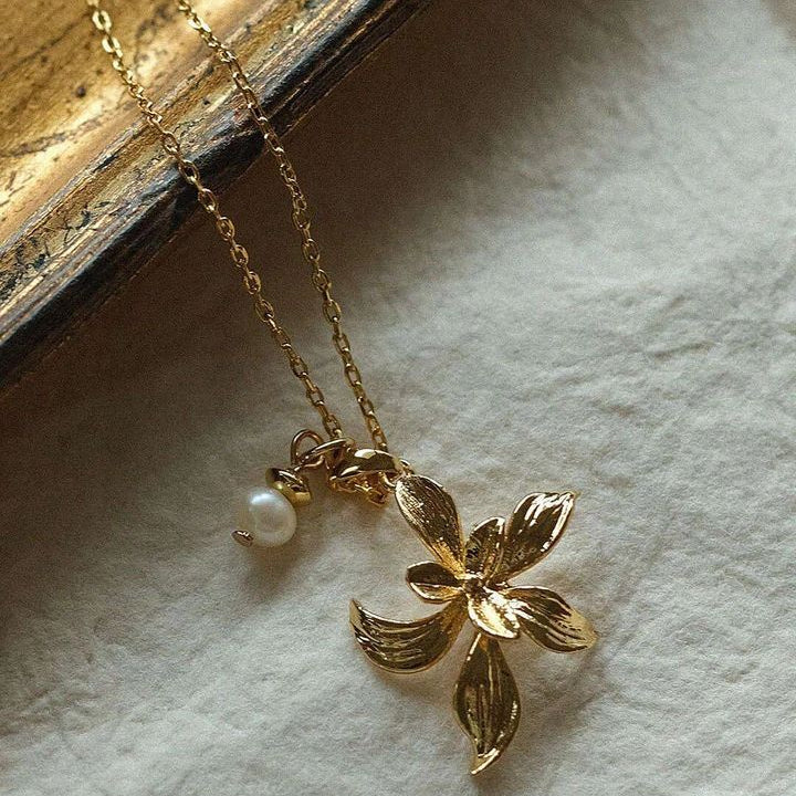 Gold Flower & Pearl Necklace