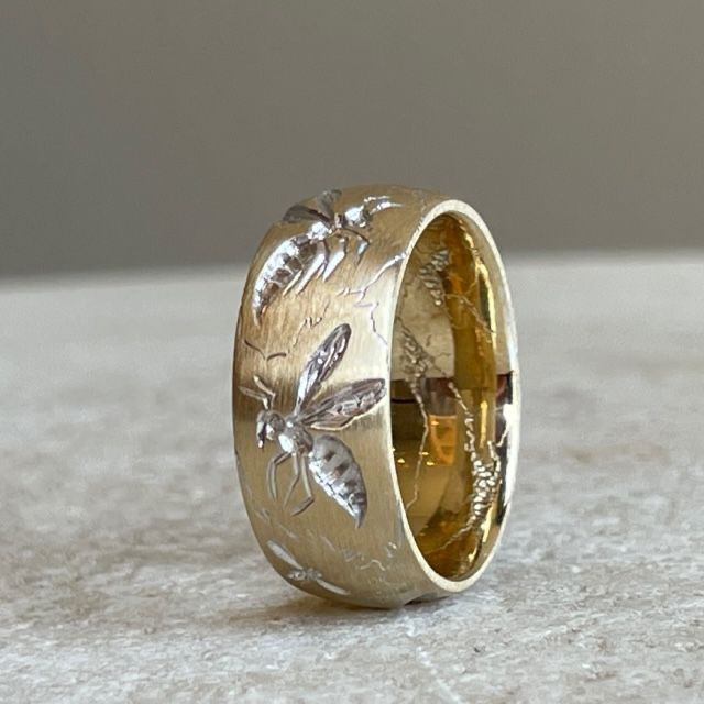 Bee Engraved Band Ring