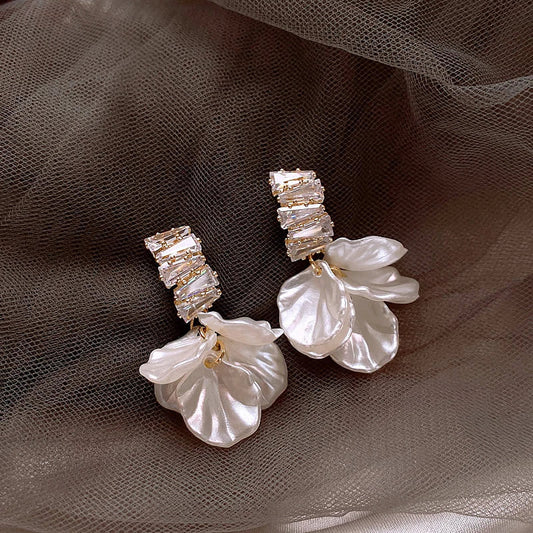 Exquisite Gold Petal Earrings In White | Gold